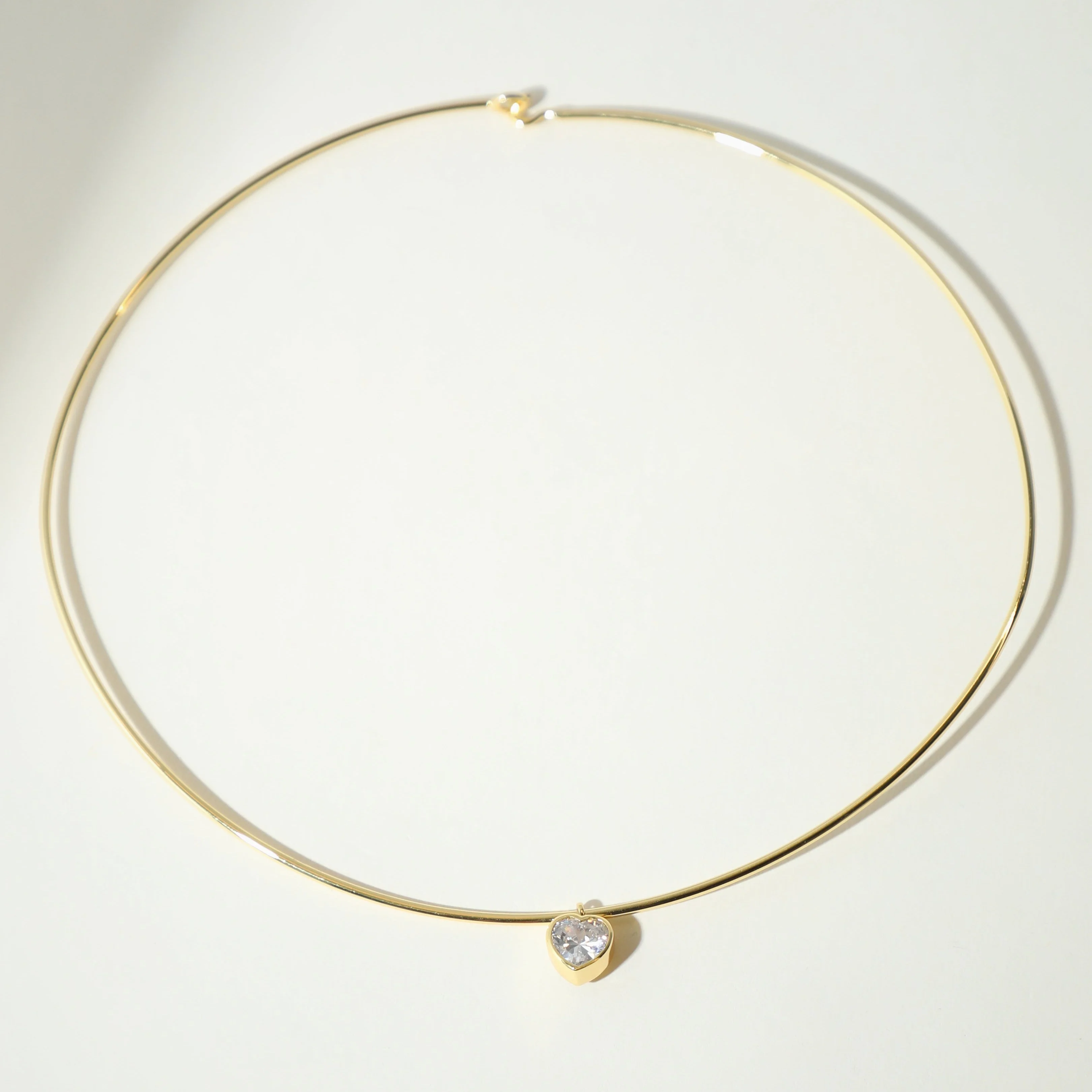 THE HEART PENDANT CHOKER - Image 10