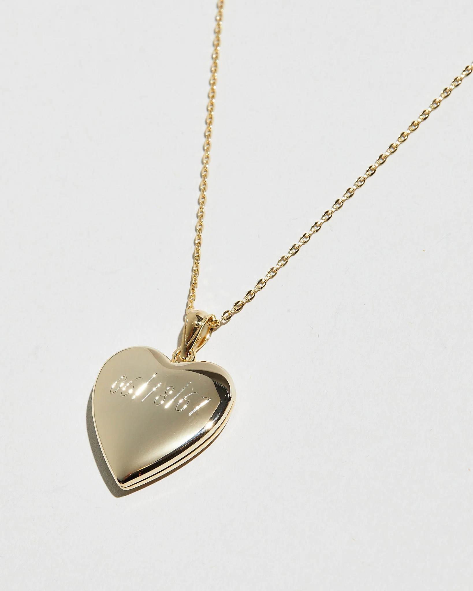 The Engraved Puff Heart Locket - Image 4
