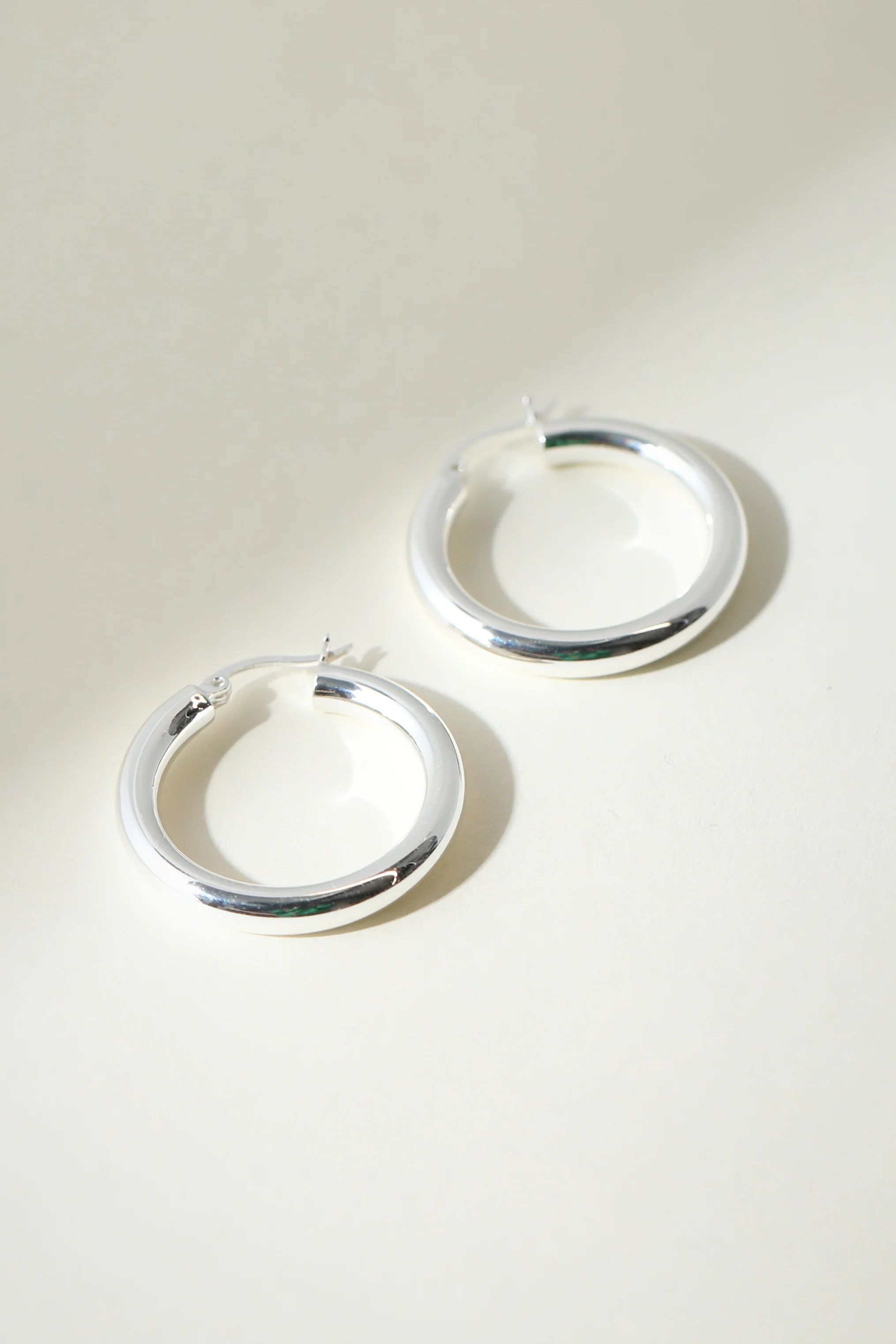 The Large Ravello Hoops - Image 7