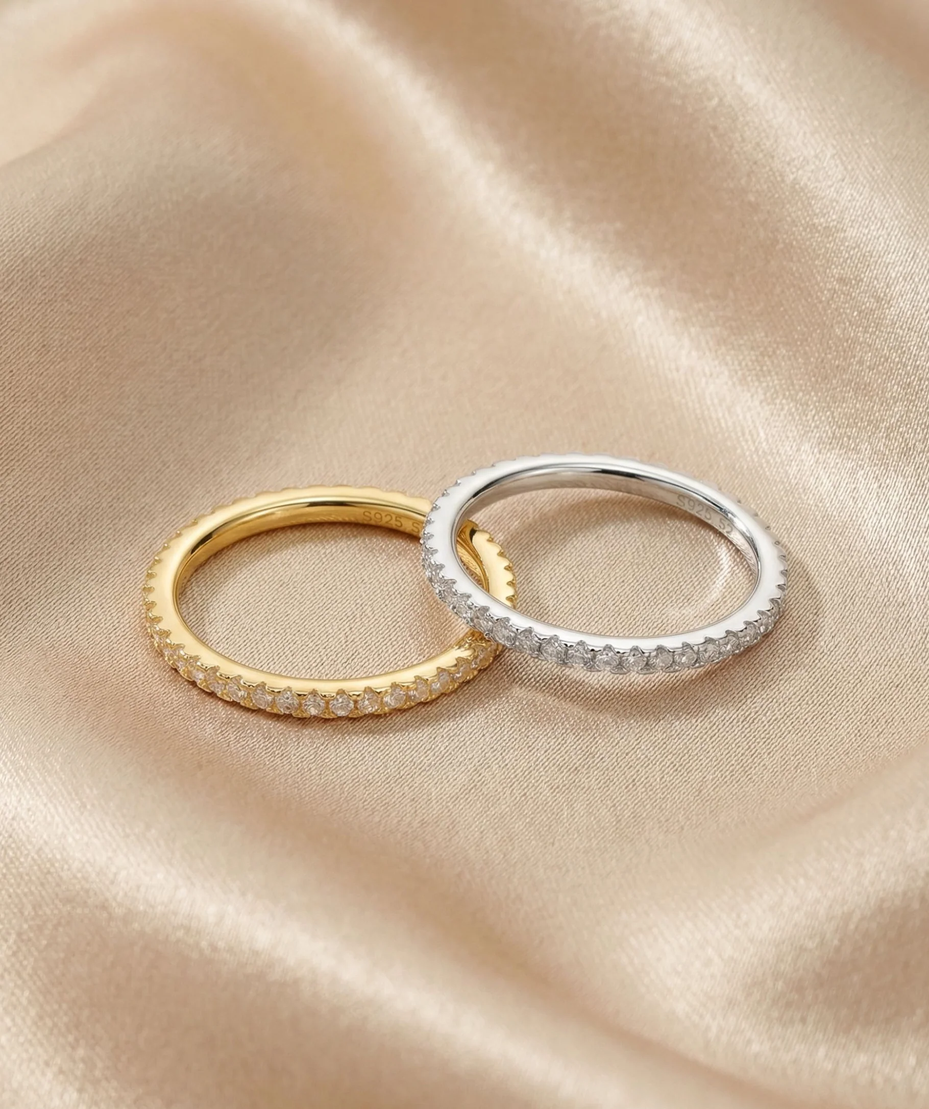 The M Essential Pavé Band - Image 4