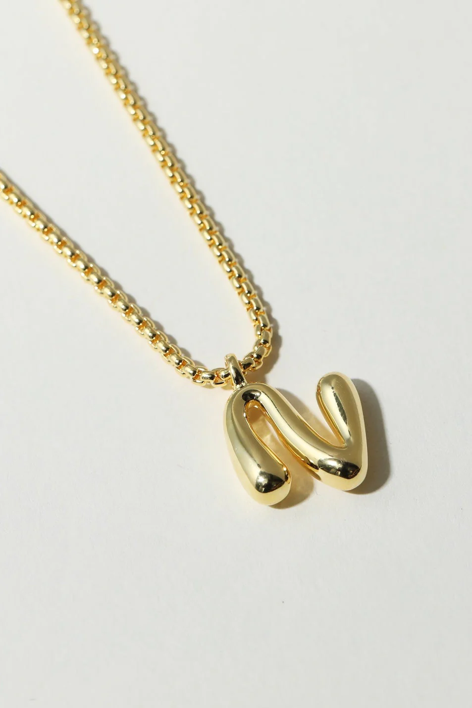 THE MULBERRY LETTER PENDANT NECKLACE - Image 18