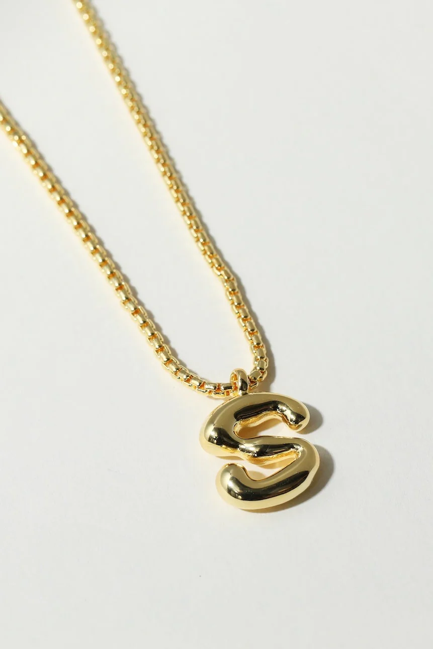 THE MULBERRY LETTER PENDANT NECKLACE - Image 23