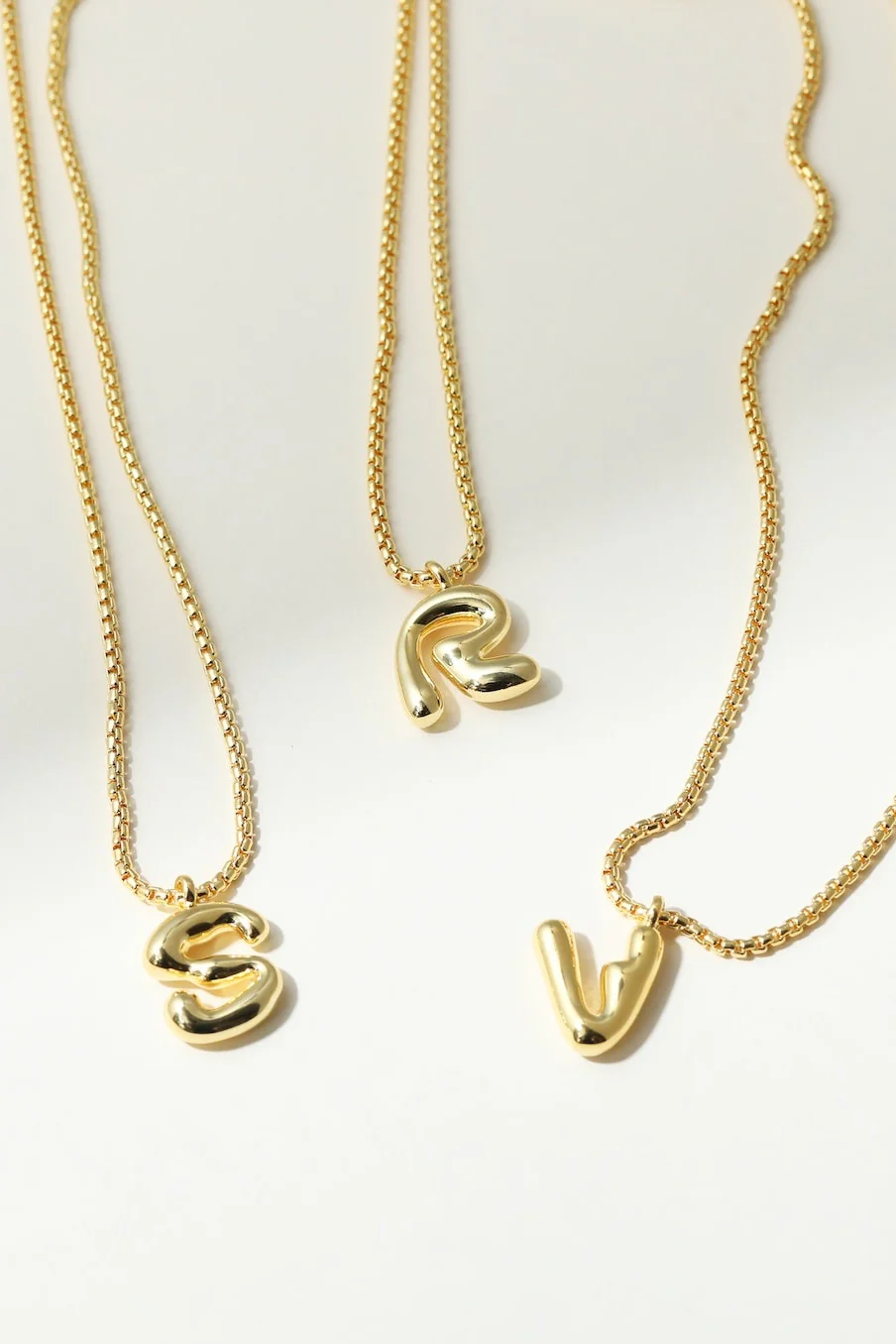 THE MULBERRY LETTER PENDANT NECKLACE - Image 3