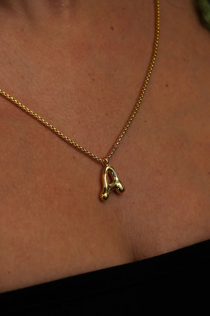 THE MULBERRY LETTER PENDANT NECKLACE - Image 4