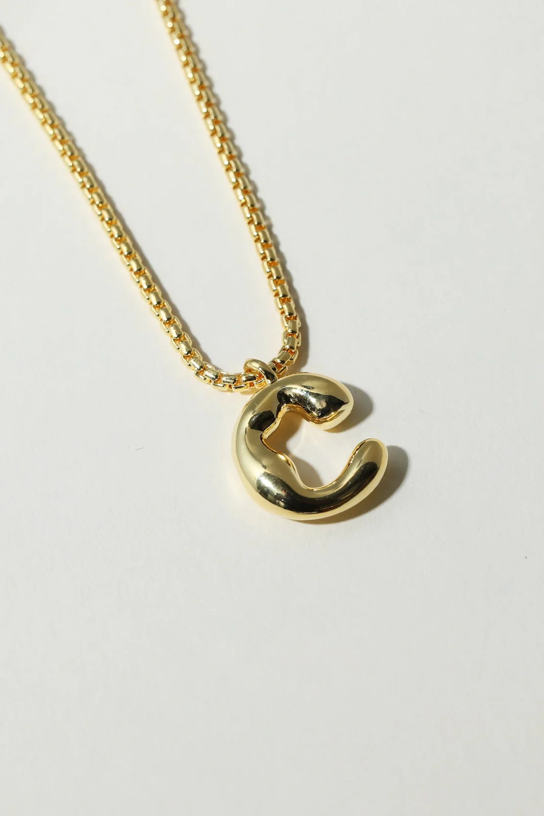 THE MULBERRY LETTER PENDANT NECKLACE - Image 7