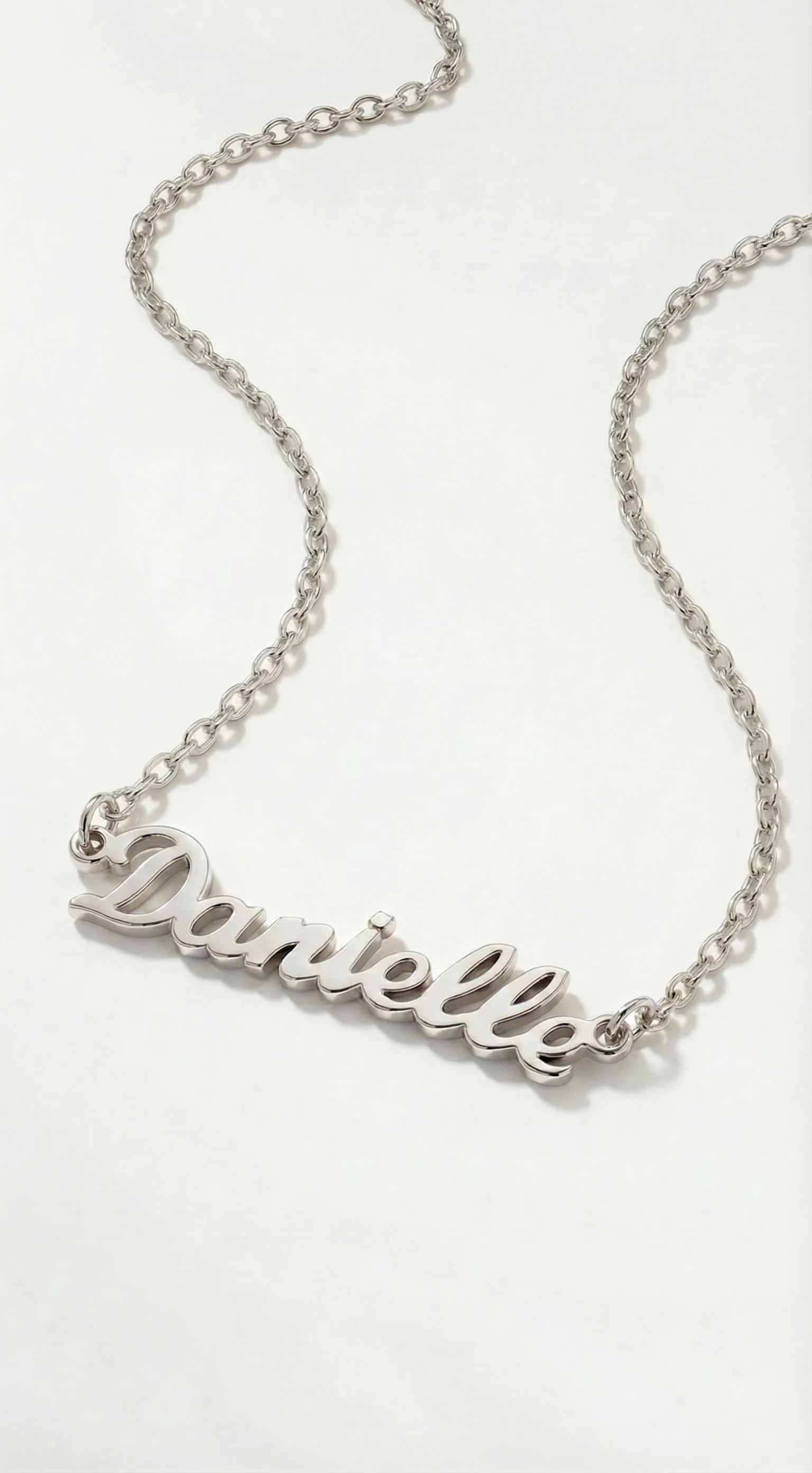 The Nameplate Necklace - Image 4