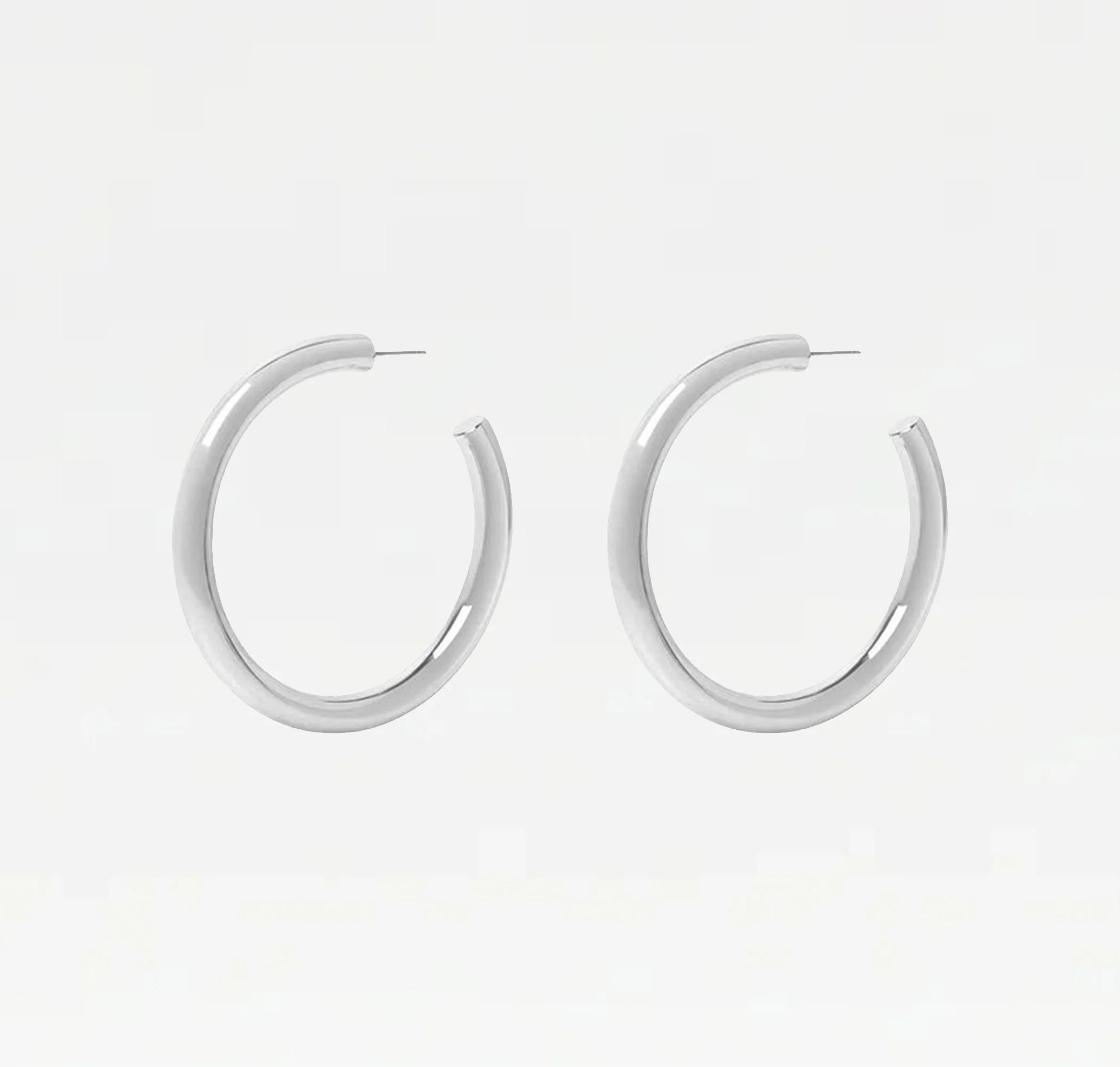 The Thick Hoop Earrings - Image 4