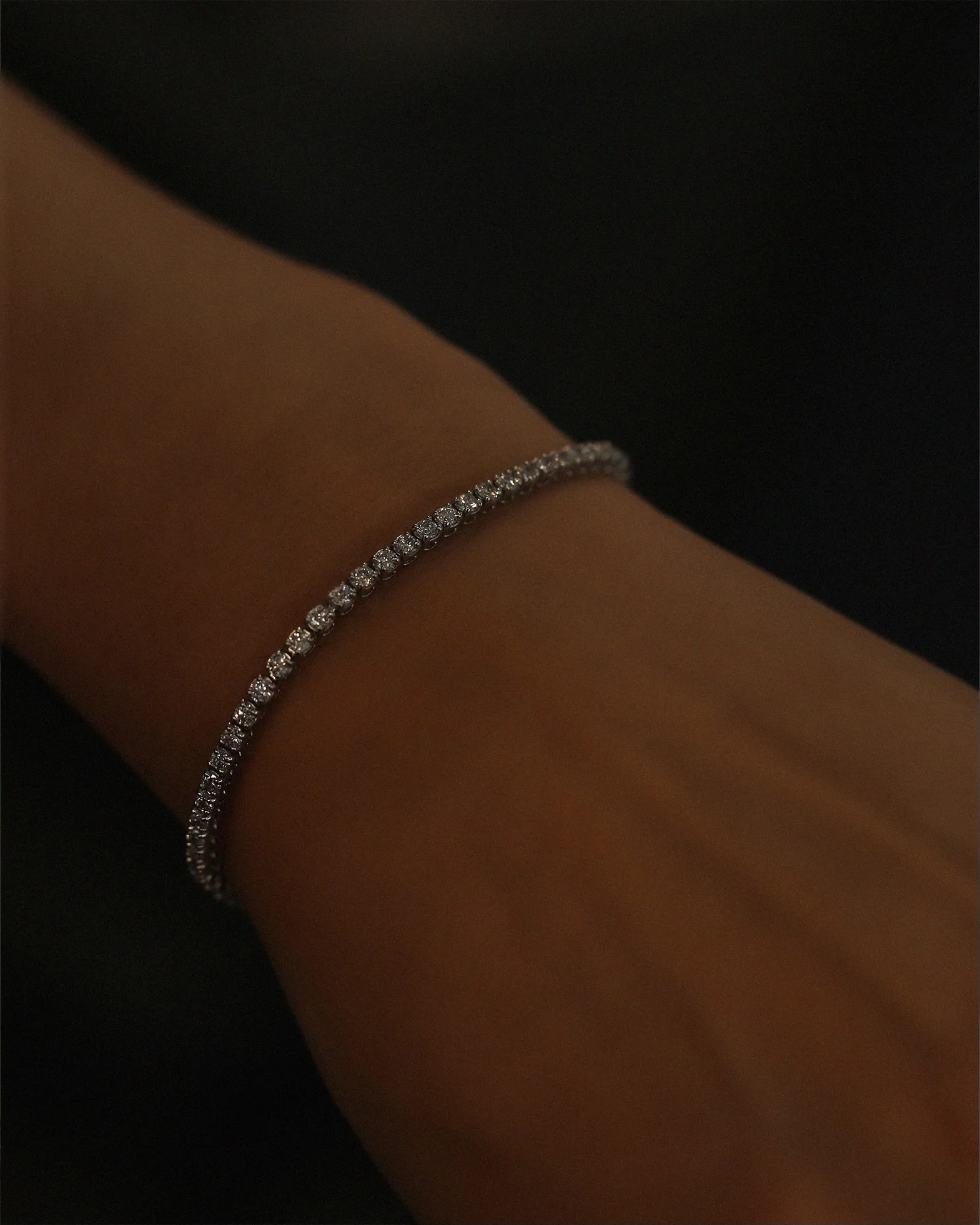 THE TINY THIN LAB TENNIS BRACELET - Image 3