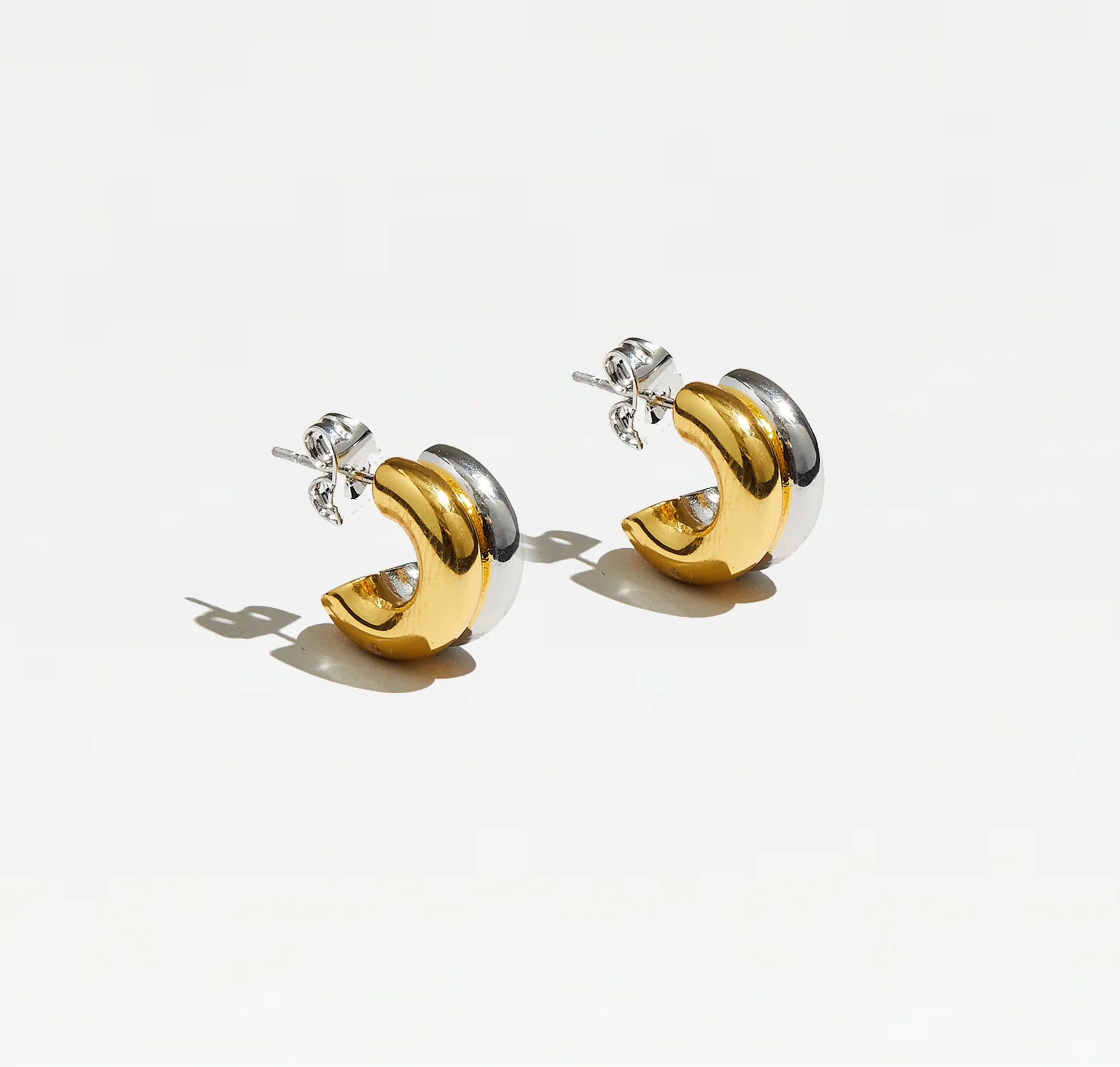 THE TWO TONE MINI HUGGIE HOOPS