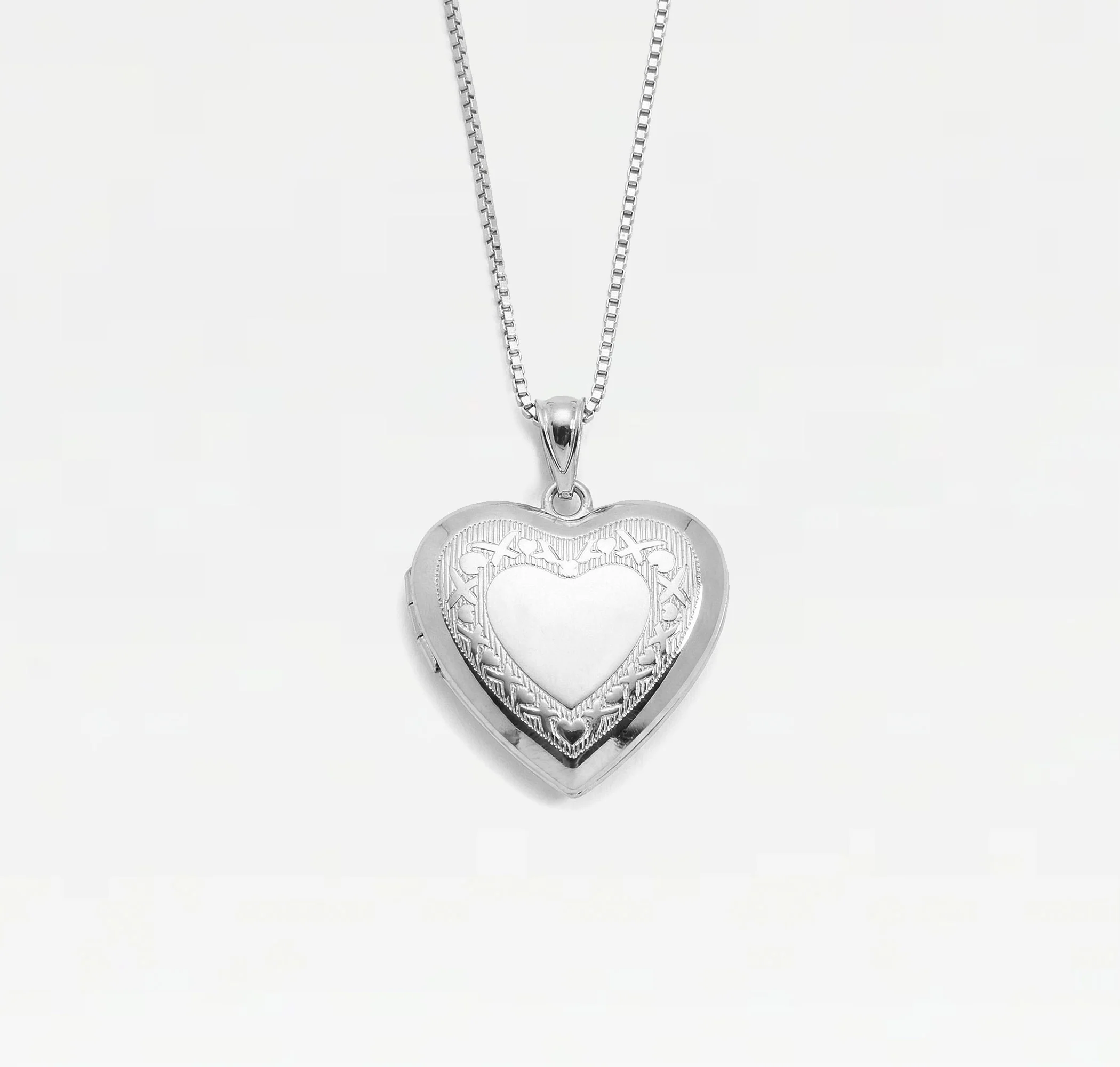 The XO Heart Photo Locket - Image 3